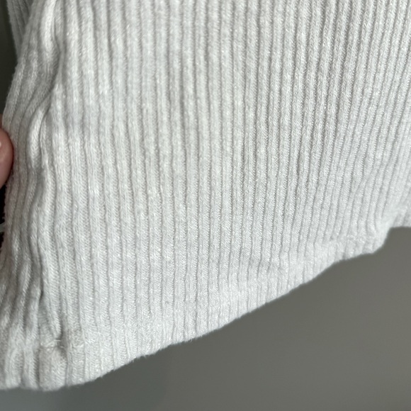 J.Crew ivory ribbed mock neck sweater gold‎ button shoulder accent Women’s L - Picture 6 of 8